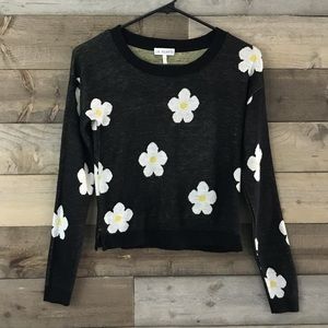 La Hearts Black Sweater With Daisies